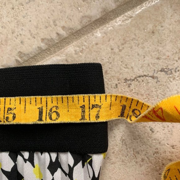 DKNY Knife Pleated Midi Skirt Sz Lg - Picture 6 of 7